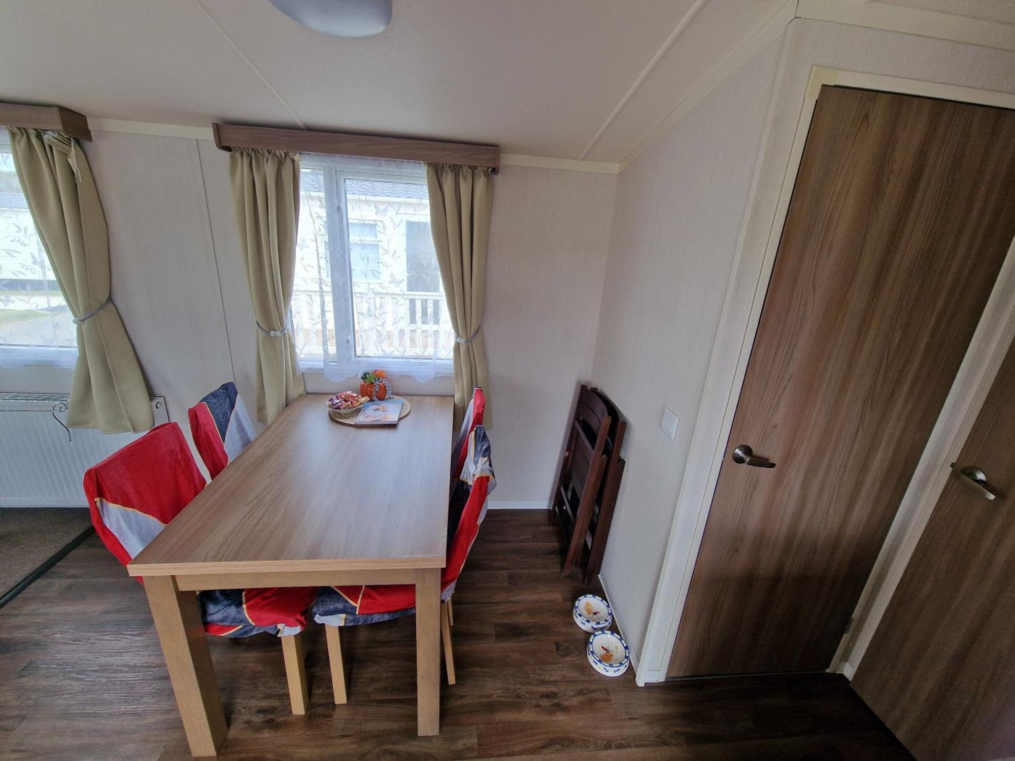 Durdlee Door, D27, Main Rd, West Lulworth, Wareham Bh20 5Pu酒店 外观 照片